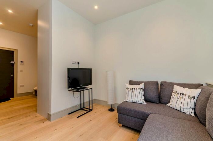 Studio To Rent In Britannic House, New Malden, KT3