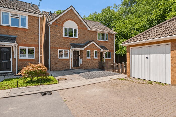 3 Bedroom Semi Detached House For Sale In Moorland Close, Locks Heath, SO31