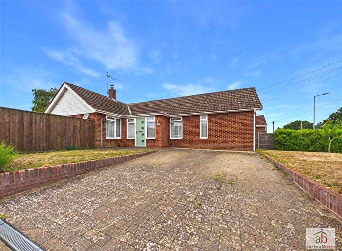 3 Bedroom Bungalow For Sale In Penzance Road, Kesgrave, IP5
