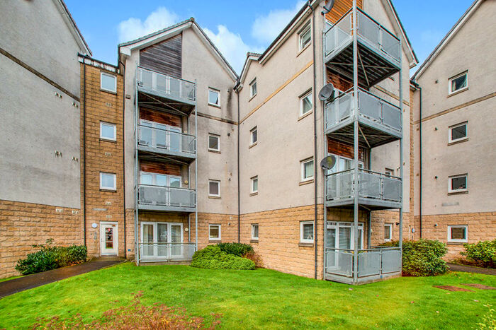 2 Bedroom Flat To Rent In Hawk Brae, Livingston, West Lothian, EH54