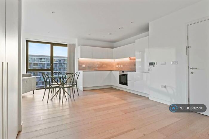 2 Bedroom Flat To Rent In Pendant Court, London, E16