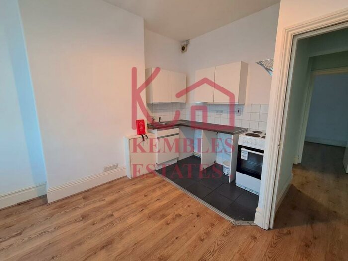 1 Bedroom Flat To Rent In Flat, Balby Road, DN4