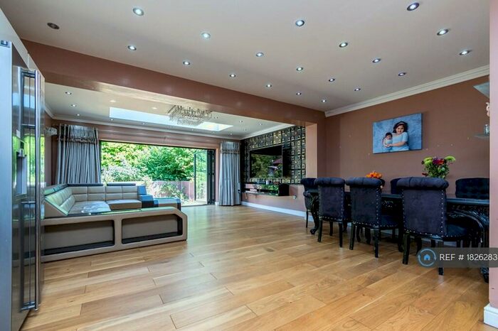 4 Bedroom Detached House To Rent In Beaumont Road, Purley, CR8