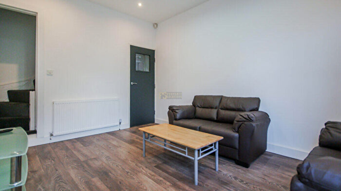 1 Bedroom Terraced House To Rent In Tiverton Road, Selly Oak, Birmingham, B29