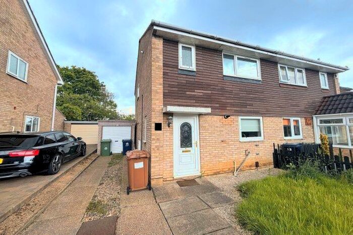 3 Bedroom Property To Rent In Berwick, Washington, NE38