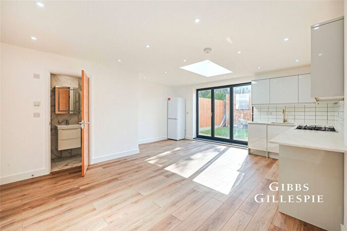 3 Bedroom Terraced House To Rent In The Link, London, W3