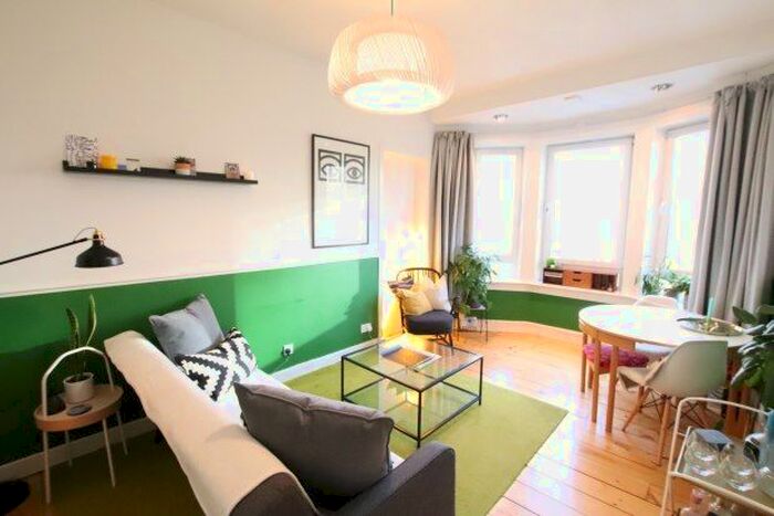 1 Bedroom Flat To Rent In Crathie Drive, Glasgow G11
