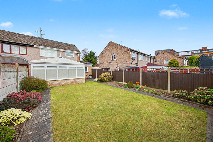 3 Bedroom Semi-Detached House For Sale In Hawksley Avenue, Brockwell, Chesterfield, S40