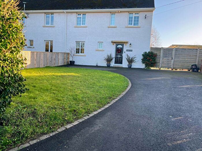 4 Bedroom Semi Detached House For Sale In Whitechaple Lane, Oldford, BA11