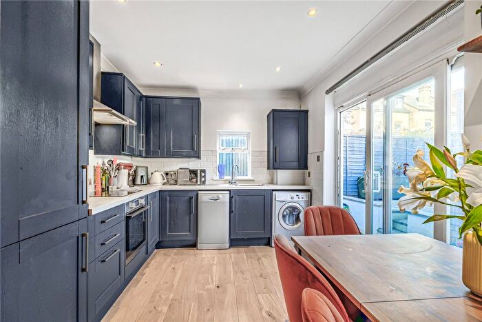 2 Bedroom Maisonette To Rent In Credenhill Street, London, SW16