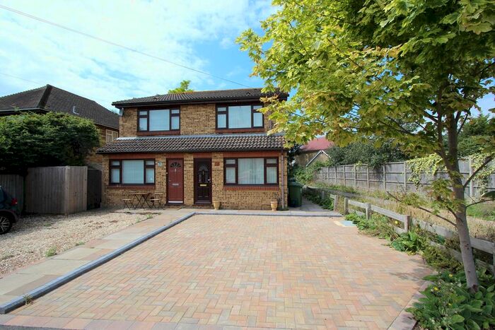 1 Bedroom Terraced House To Rent In Gordon Road, Ashford, TW15