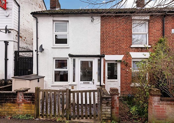 2 Bedroom End Terrace House For Sale In Lavender Hill, Tonbridge, TN9