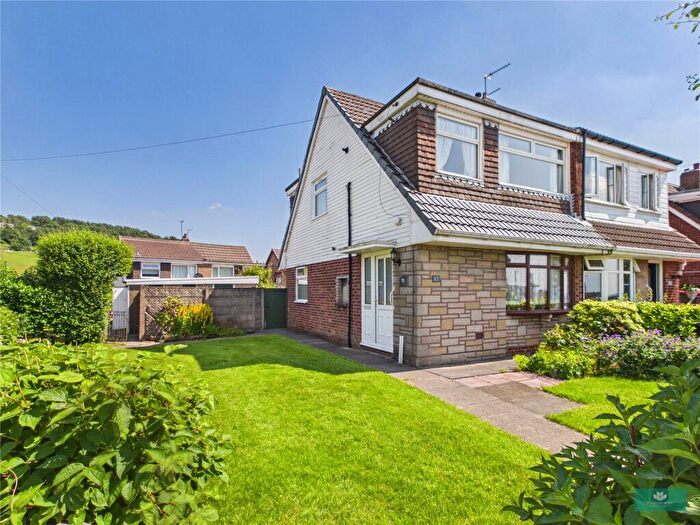 3 Bedroom Semi Detached House For Sale In Rivington Drive, Shaw, Oldham, Greater Manchester, OL2