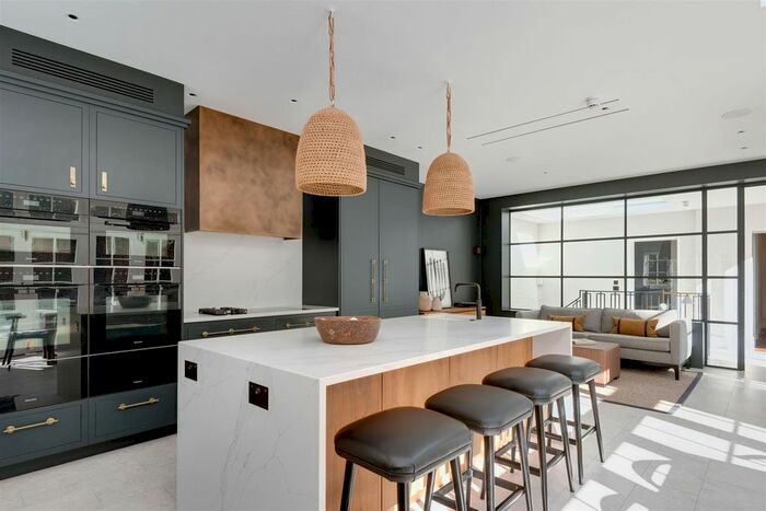 7 Bedroom Detached House To Rent In Ingram Avenue, Kenwood, NW11