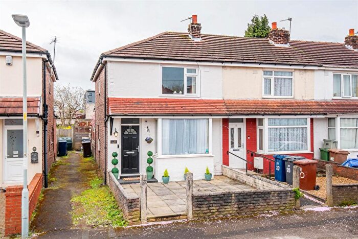 2 Bedroom End Of Terrace House For Sale In Young Avenue, Leyland, PR25