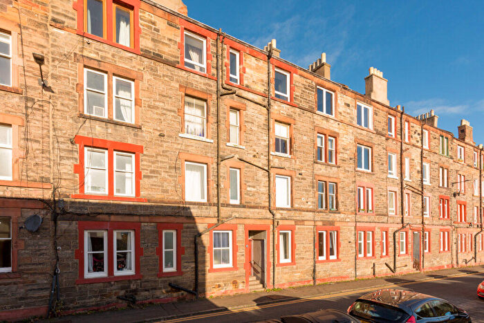 1 Bedroom Flat For Sale In / Hawthornvale, Newhaven, EH6