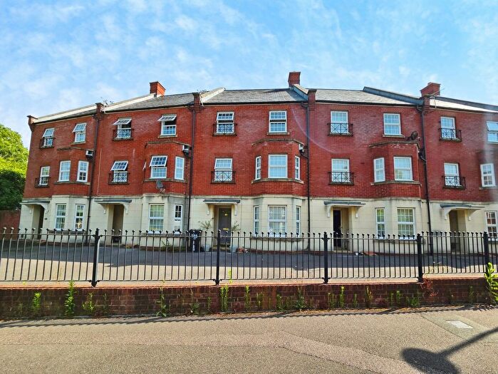 3 Bedroom Terraced House For Sale In Queen Elizabeth Drive, Swindon, Wiltshire, SN25