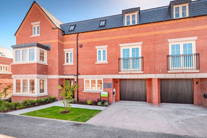 4 Bedroom Town House For Sale In Dovecote Gardens, Shrewsbury, SY2