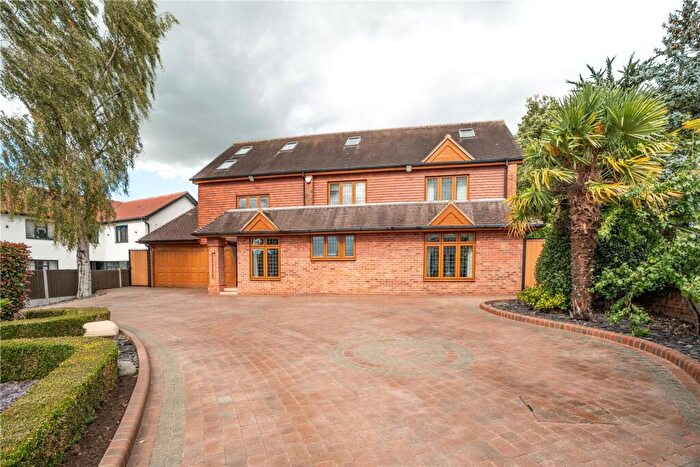 5 Bedroom Detached House For Sale In West View, Loughton, Essex, IG10