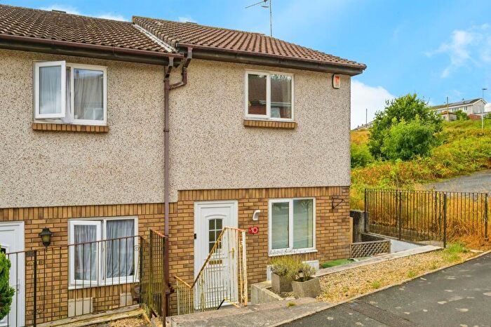 3 Bedroom End Of Terrace House For Sale In Coombe Way, Plymouth, PL5