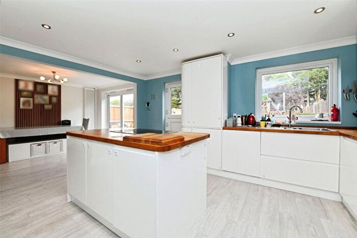 4 Bedroom Semi-Detached House For Sale In Linnet Drive, Chelmsford, Essex, CM2