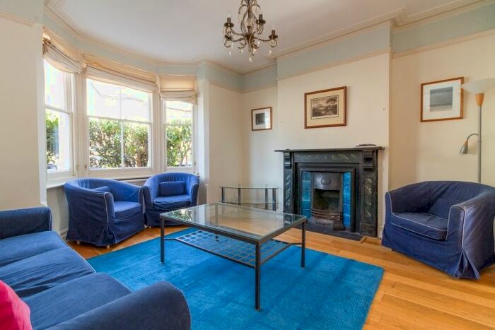 5 Bedroom Flat To Rent In Divinity Road, Oxford OX4