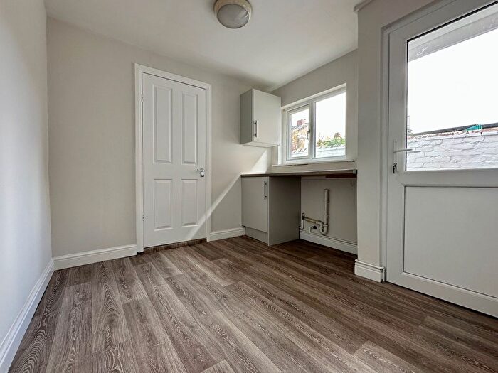 4 Bedroom Terraced House To Rent In St Heliers Road, Blackpool, FY1