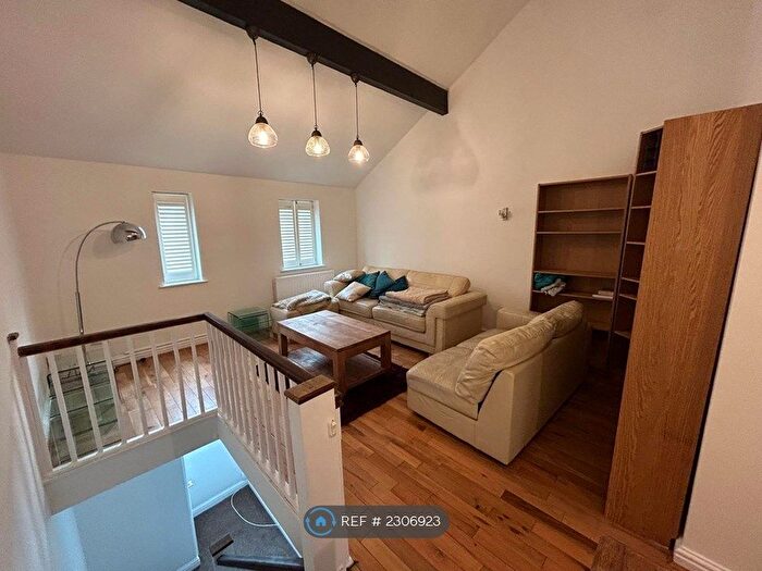 3 Bedroom Terraced House To Rent In Birley Park, Manchester, M20