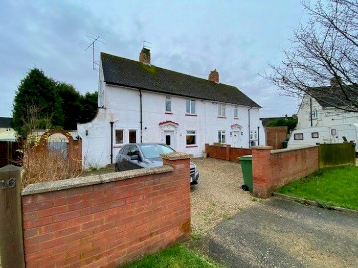 3 Bedroom Property To Rent In Montague Road, Aylesbury, HP21