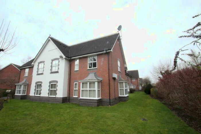 2 Bedroom Ground Flat To Rent In Kennet Way, Hungerford, Berkshire, ., RG17