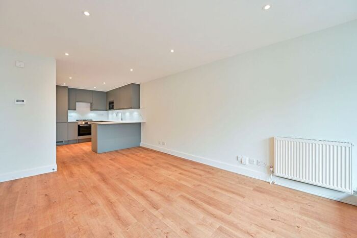 2 Bedroom Flat To Rent In Borough High Street, Borough, London, SE1