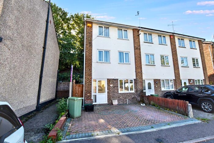 4 Bedroom Terraced House For Sale In Star Lane, Orpington, BR5