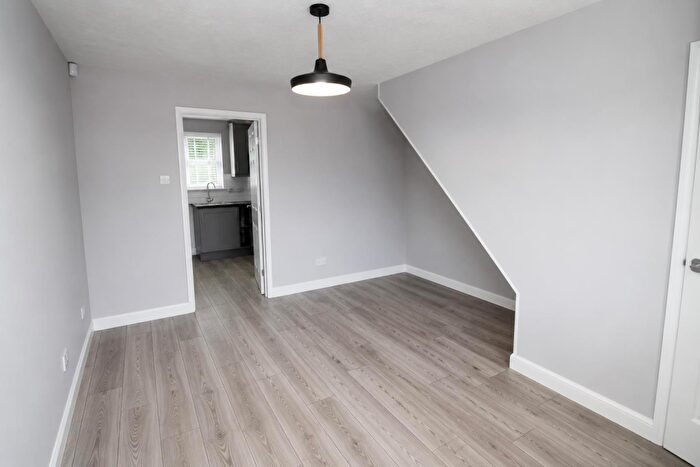 2 Bedroom End Of Terrace House To Rent In Gwaun Y Cwrt, Caerphilly, CF83