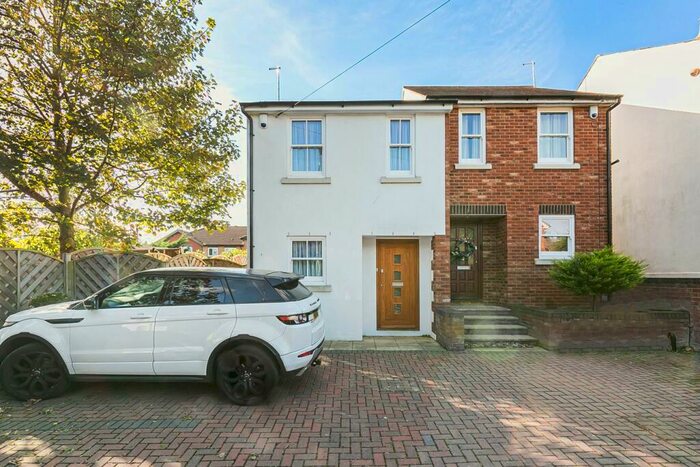 2 Bedroom Semi-Detached House To Rent In High Street, London Colney, St Albans, AL2