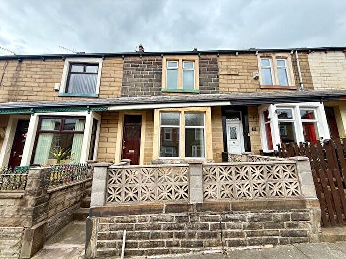 3 Bedroom Terraced House To Rent In Albion Street, Burnley, Lancashire, BB11