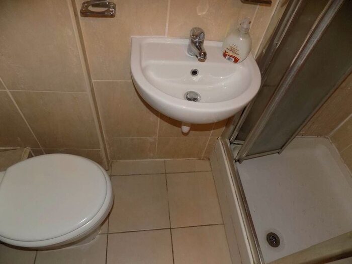 Studio To Rent In Stainby Close, West Drayton, Middlesex, UB7