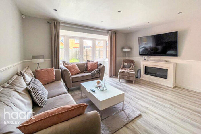 1 Bedroom Terraced House To Rent In Honey Bee Street, Reading, RG31