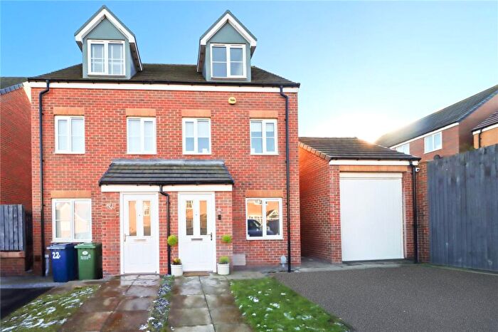 3 Bedroom Semi-Detached House For Sale In Woodham Drive, Sunderland, Tyne And Wear, SR2