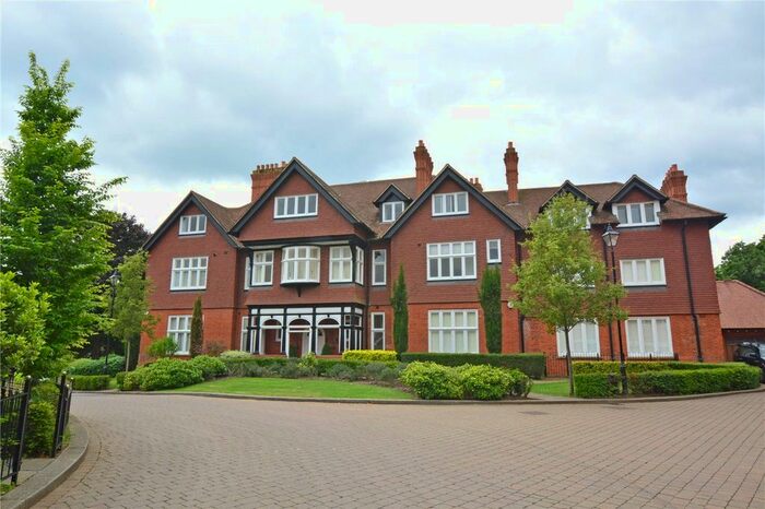 2 Bedroom Flat To Rent In Kingswood Mansions, Newton Park Place, Chislehurst, BR7
