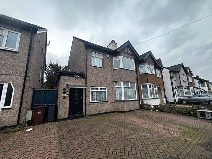 4 Bedroom Semi Detached House For Sale In Mill Lane, Chadwell Heath, RM6