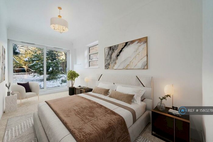 3 Bedroom Flat To Rent In Alexandra Grove, London, N12