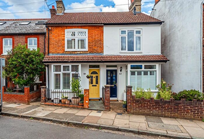3 Bedroom Semi-Detached House For Sale In Boundary Road, St. Albans, Hertfordshire, AL1