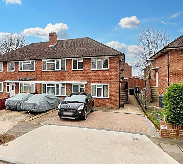 2 Bedroom Property To Rent In Reynolds Avenue, Chessington, KT9