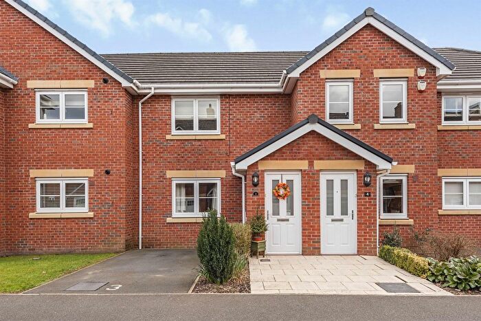 2 Bedroom Flat For Sale In Bridge Meadow, Lymm, WA13