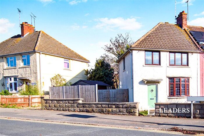 3 Bedroom Semi Detached House To Rent In Springfield Park Road, CM2