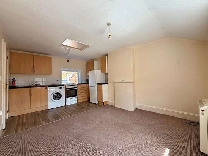 1 Bedroom Flat To Rent In Bridge Street, Evesham, WR11
