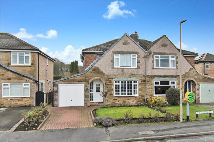 3 Bedroom Semi-Detached House For Sale In The Hawthorns, Sutton-In-Craven, BD20