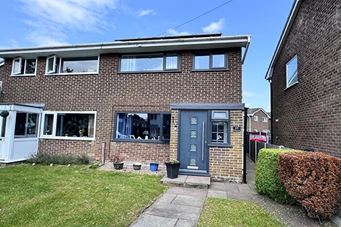 3 Bedroom House For Sale In Frith View, Chapel-En-Le-Frith, SK23