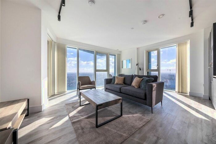 2 Bedroom Flat To Rent In Portal Way, London, W3