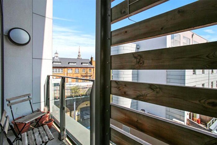 2 Bedroom Flat For Sale In Deptford High Street, London, SE8